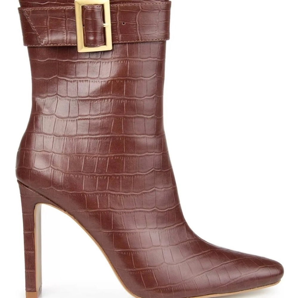 Journee Collection Brown Heeled Boots with Croc-Embossed Leather Heels Size 9.5
